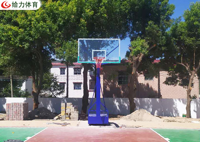 江西籃球架多少錢